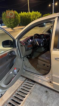 Chrysler Town and Country